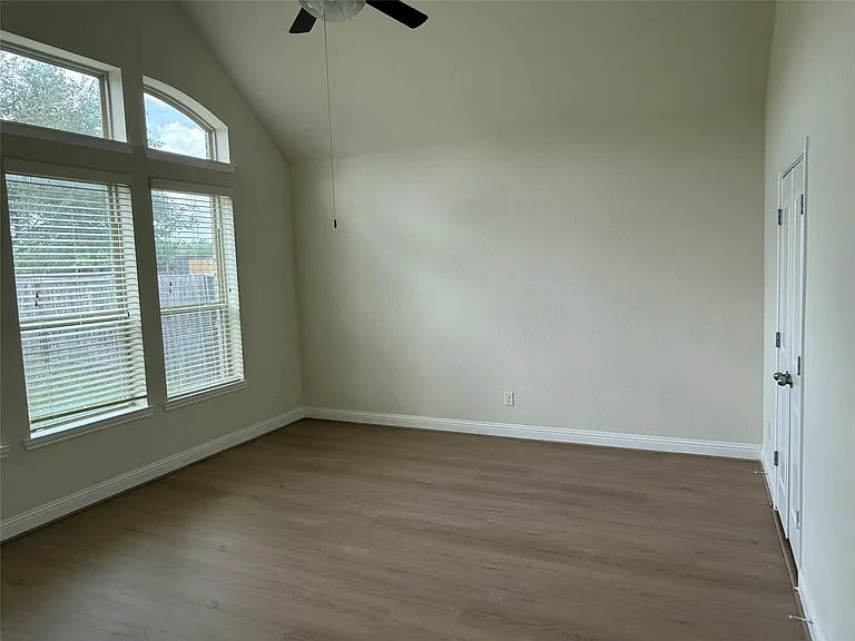 6802 Tiger Trl — Photo 10