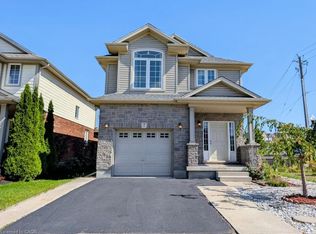 2 Valebrook St, Kitchener, ON N2A0A2