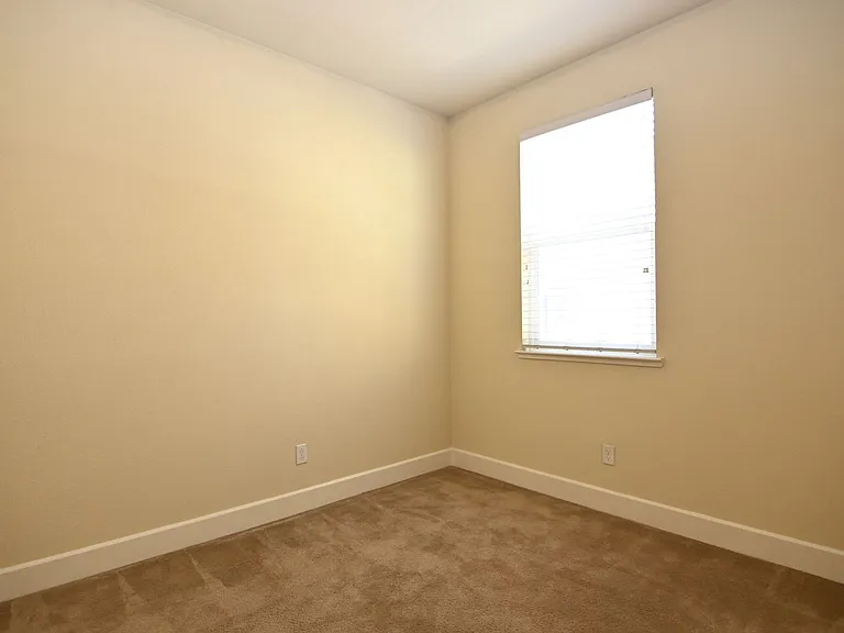 6543 Tralee Village Dr — Photo 18