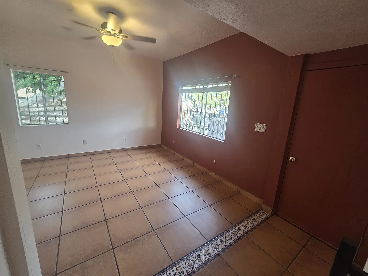 2 bed, 1000 sqft, $1,200 — Photo 3
