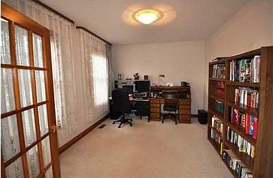 4th image of 13436 Silverbrook Dr NW
