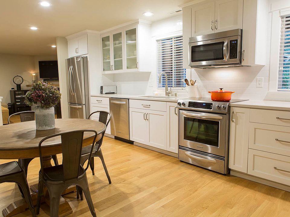 Kitchen - Updated kitchen with quartz countertops, stainless appliances.