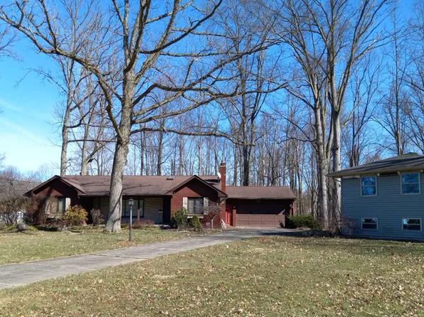 120 Woodleigh Ct, Youngstown, OH 44511