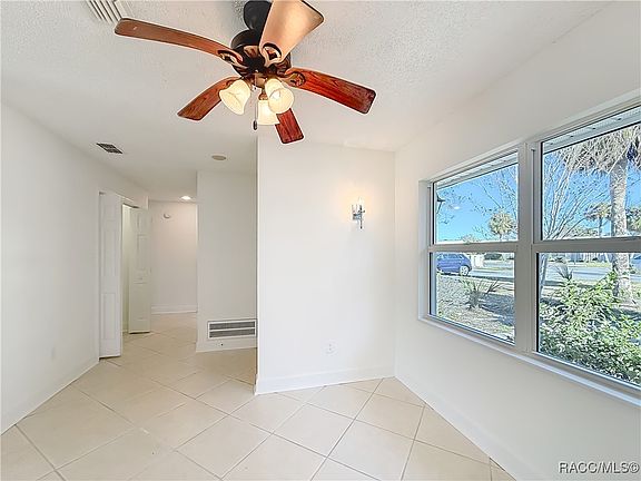 5th image of 11603 W Kingfisher Ct