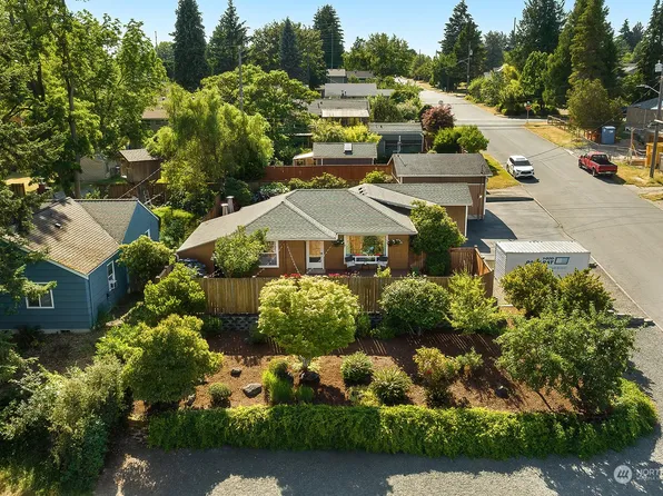 15841 10 Avenue NE, Shoreline, WA 98155