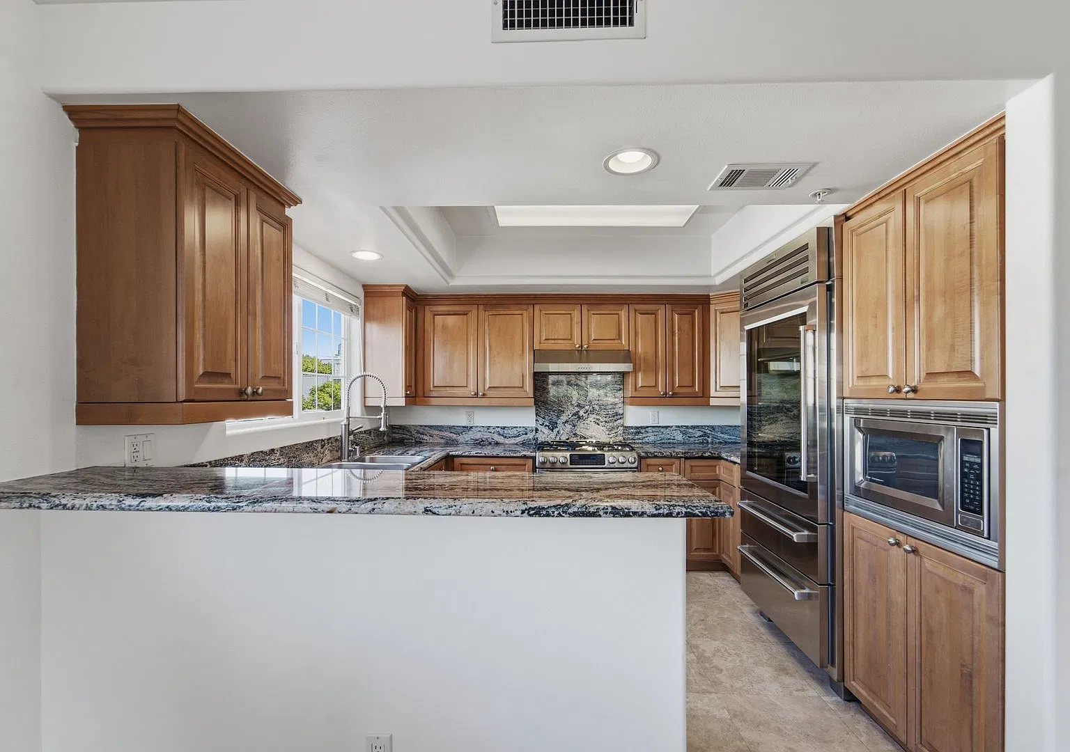 Sunlit Corner 2BD/2BA in Westwood with Two Balconies and In-Unit Laundry — Photo 3