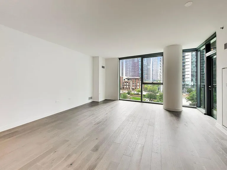 211 N Harbor Dr #403 — Photo 4