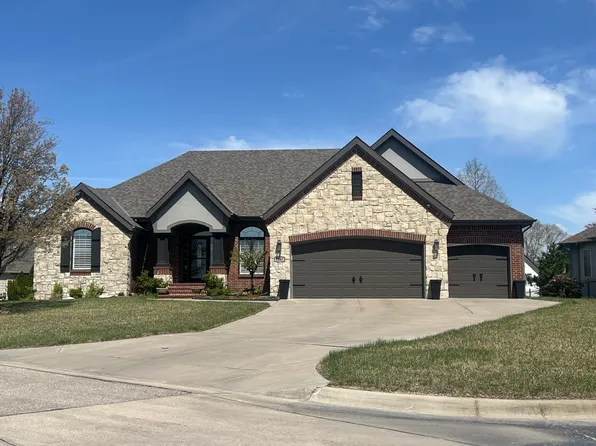 1867 N Peckham Ct, Wichita, KS 67230