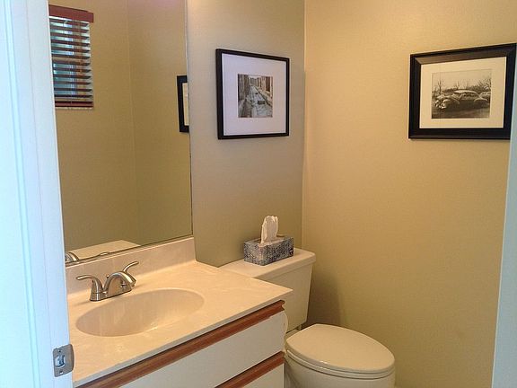 4th image of 633 NE 9th Ave APT 5