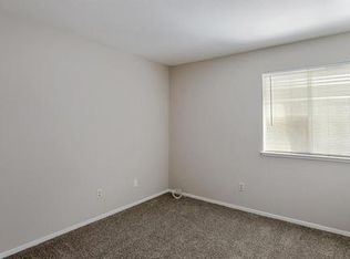 972 W Ambassador Dr, Hanford, CA
