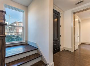 2825 Hicks St, Houston, TX 77007