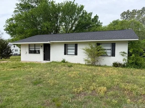 111 E Halliburton Ave, Dewitt, AR 72042