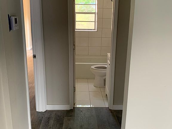 4th image of 4546 Lupine St