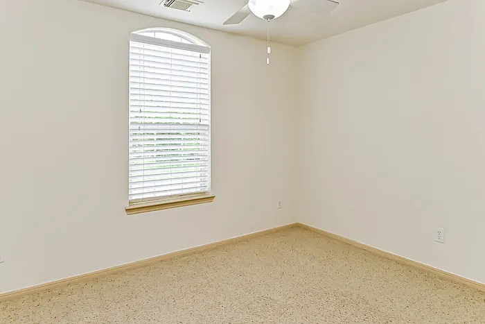 1902 Eden Glen Ln — Photo 12