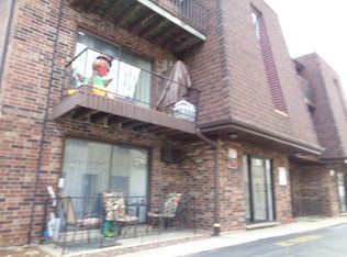 9812 Sayre Ave APT 3B, Chicago Ridge, IL 60415