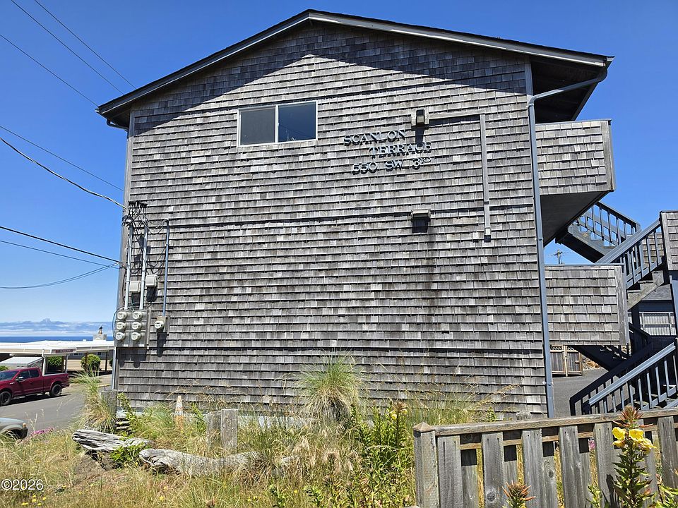2nd image of 550 SW 3rd St