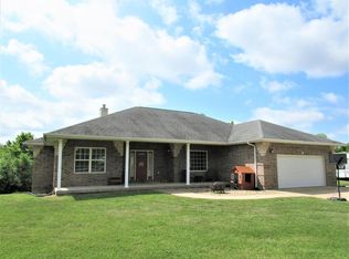 1162 E 424th Rd, Bolivar, MO 65613