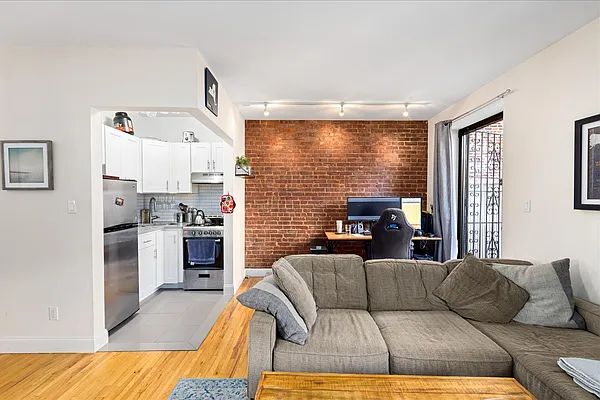 Rented by Compass | media 15