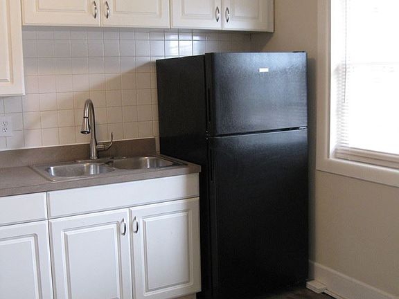 4th image of 9713 7th Bay St APT 2A