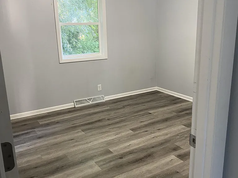108 Tara Ct — Photo 8