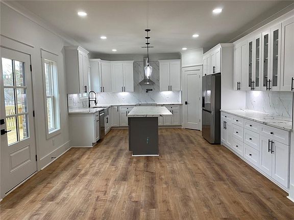 5th image of 561 Paper Ridge Ct