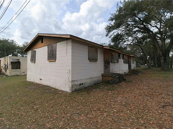 3rd image of 12020 Grovewood Ave