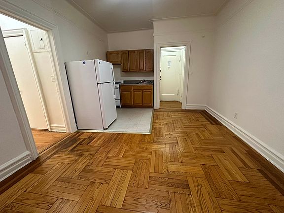 3rd image of 8260 116th St APT B3