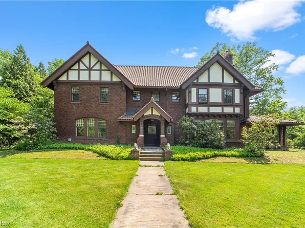 14320 Larchmere Blvd, Shaker Heights, OH 44120