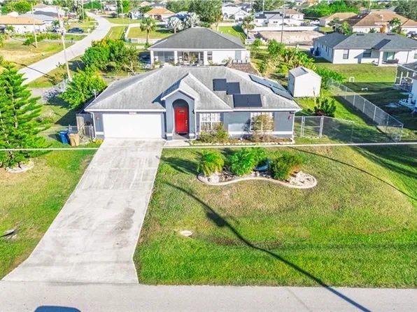 1020 Chaplin Ave, Lehigh Acres, FL 33971