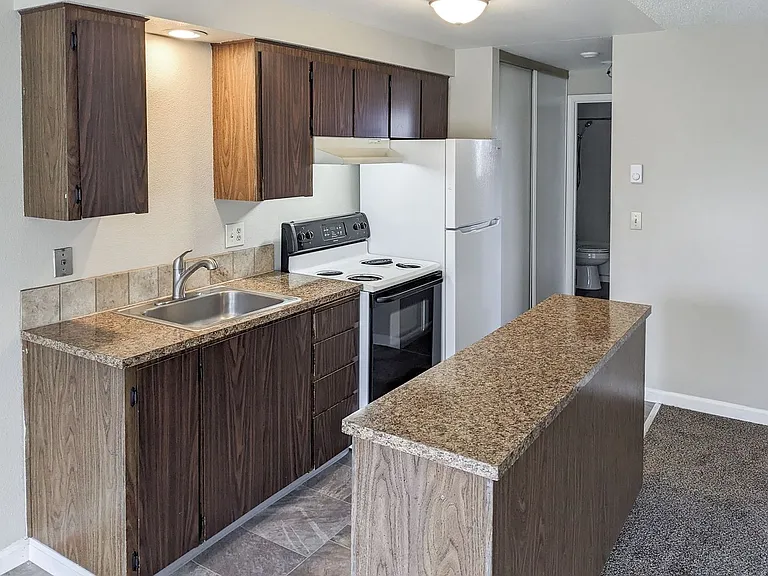 Apartment Complex ~ Murphy Manor — Photo 38
