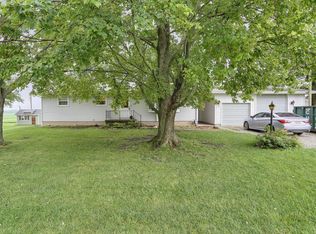 3205 E Bruce Acres Dr, Urbana, IL 61802