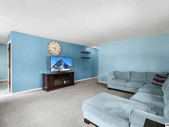 5th image of 3111 Blue Ridge Dr