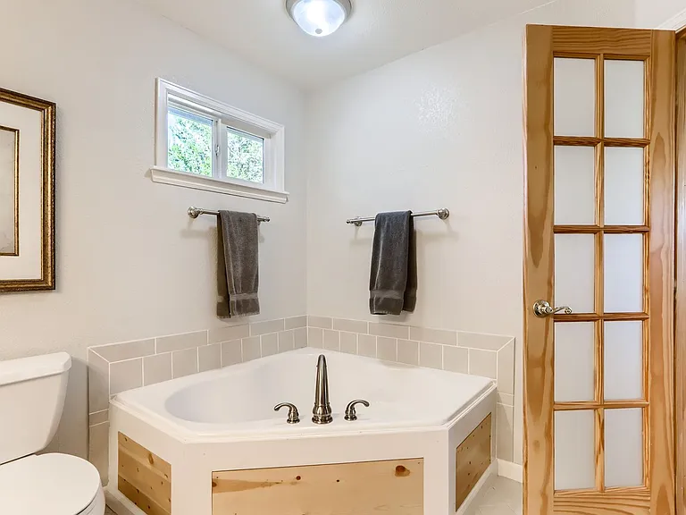 1628 Centaur Cir — Photo 3