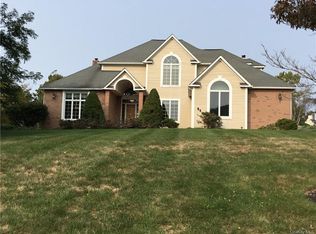 15 Far Horizons Dr, Newburgh, NY 12550