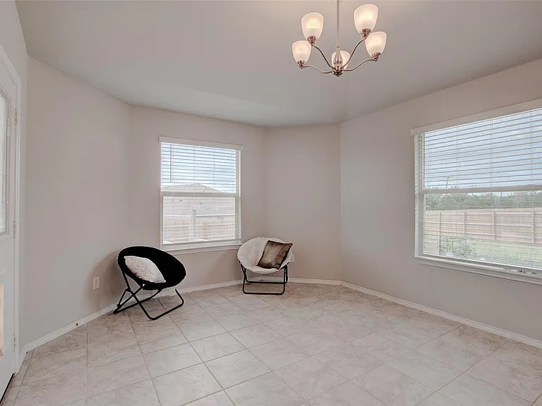 1317 Cesarina St — Photo 12