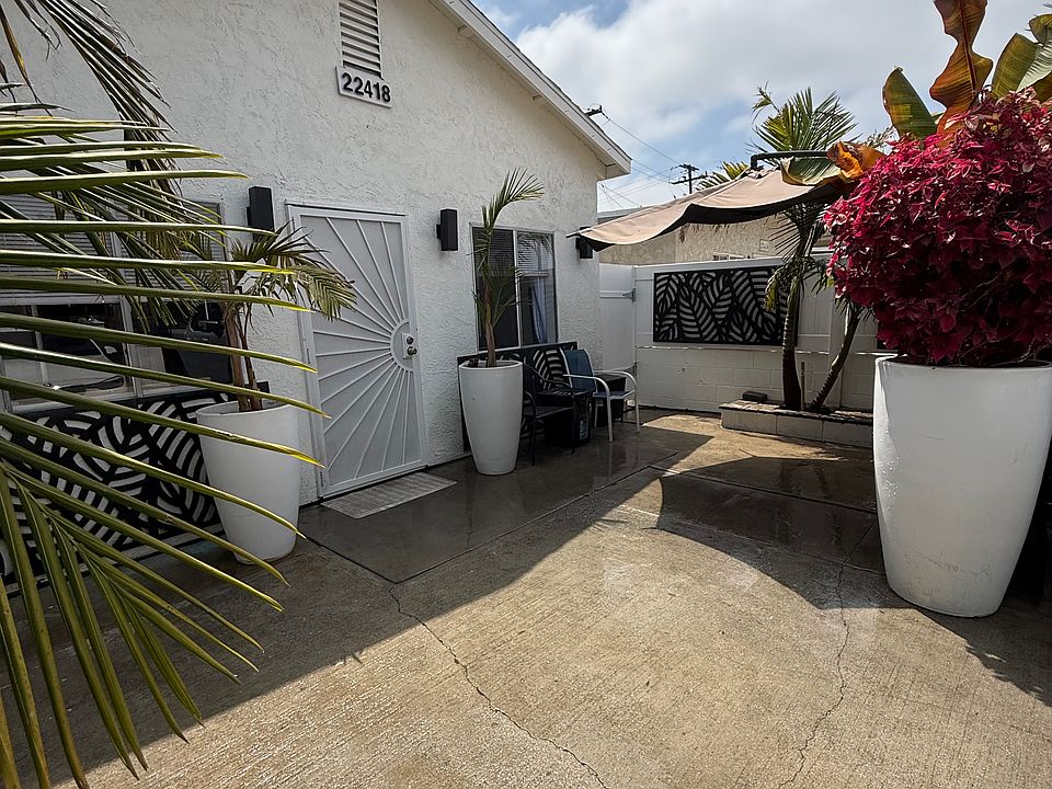 1st image of 22418 Elaine Ave