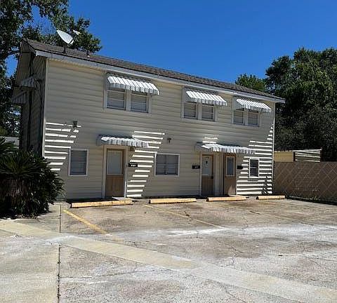 2nd image of 107 S College Rd #B