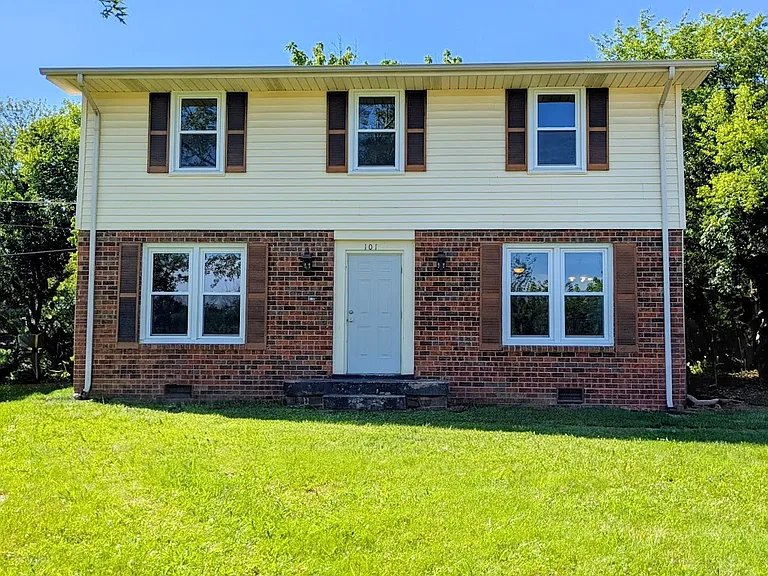 101 Evergreen Ct — Photo 1