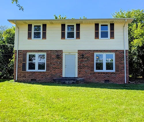 101 Evergreen Ct Photo 1