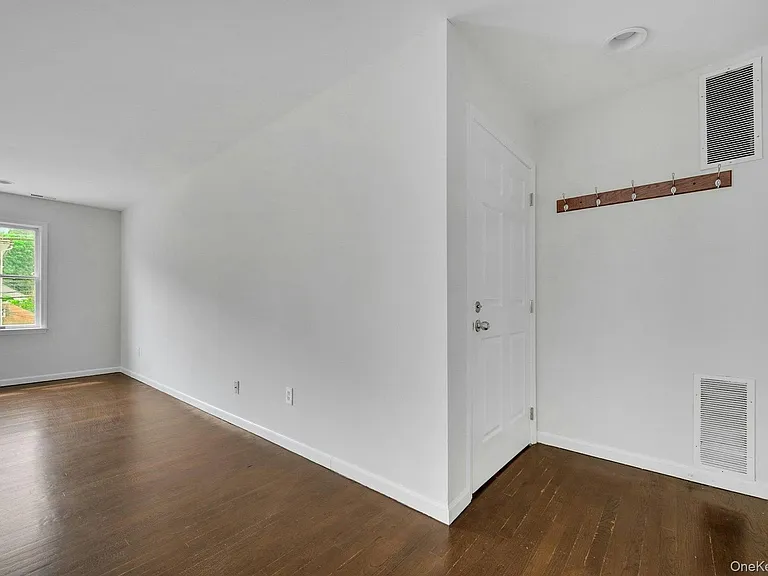54 Washington St #2 — Photo 4