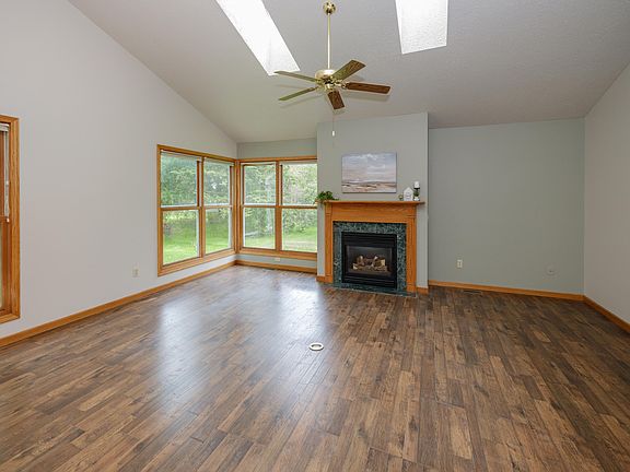 4th image of 2912 Hunters Pl