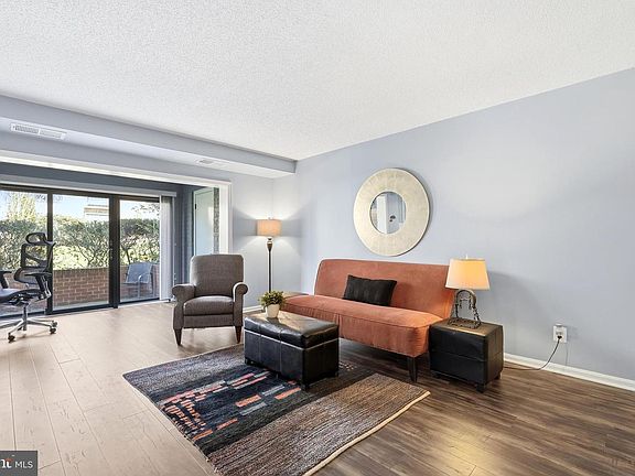 5th image of 10222 Bushman Dr APT 8101
