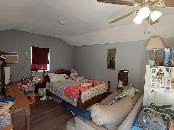 2nd image of 27437 Waterfall Dr