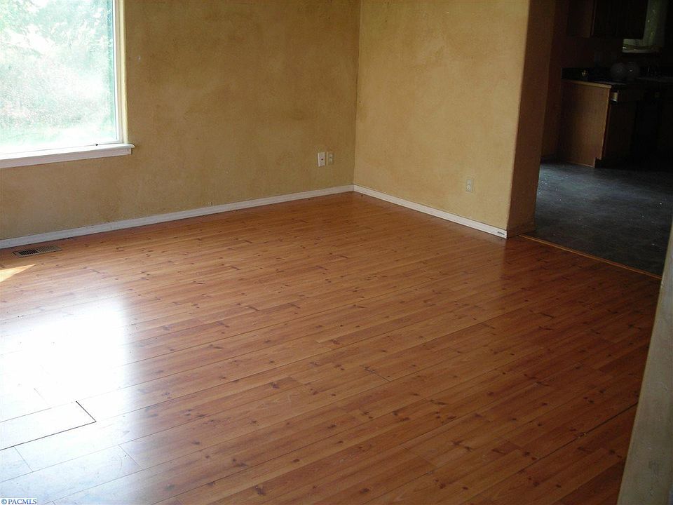 2nd image of 614 Arteaga Cir