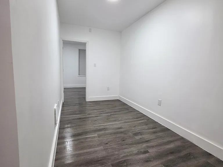 1641 W Huntingdon St #2 — Photo 5