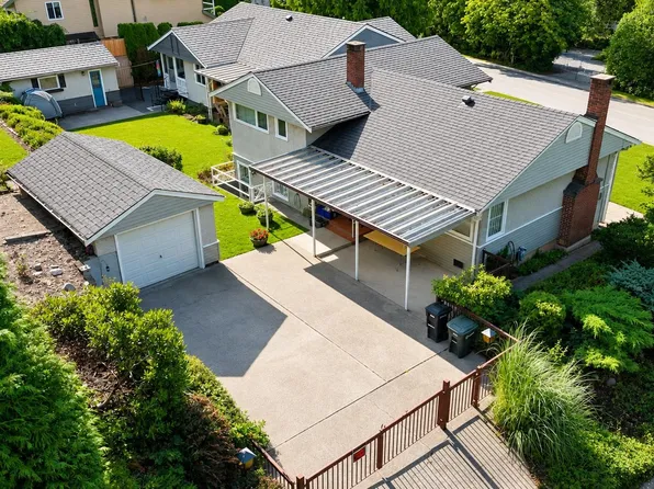 4409 Marine Dr, Burnaby, BC V5J 3G1