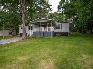 233 Dalewood Ln, Rocky Mount, VA 24151