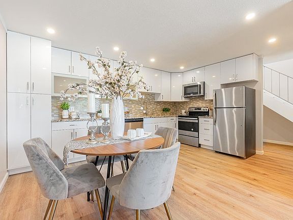 5th image of 320 Auburn Way APT 21