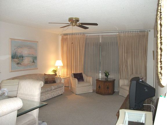 Living Room-waterview