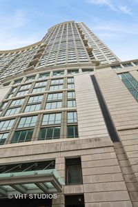 130 N Garland Ct APT 3204, Chicago, IL, 60602